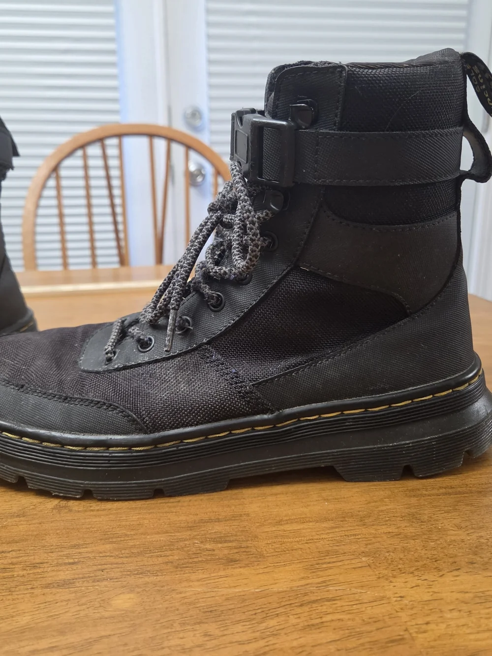 Dr. Martens Unisex Black Combs Tech Lace-Up Boots Men 10-Women 11, Pre-owned